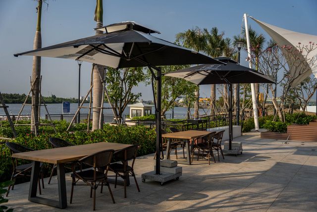 Biệt thự hạng sang của giới nhà giàu giữa lòng “thành phố vệ tinh” Sài Gòn - Ảnh 15. Biệt thự hạng sang của giới nhà giàu giữa lòng “thành phố vệ tinh” Sài Gòn - Ảnh 15.